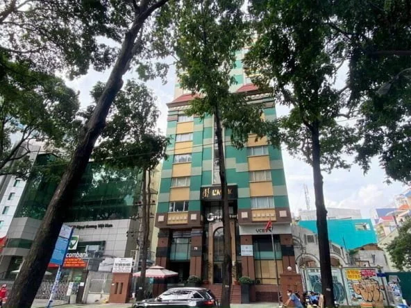 Tòa nhà căn góc 2 mặt tiền đường và hẻm 70 Phạm Ngọc Thạch, Phường 6, Quận 3