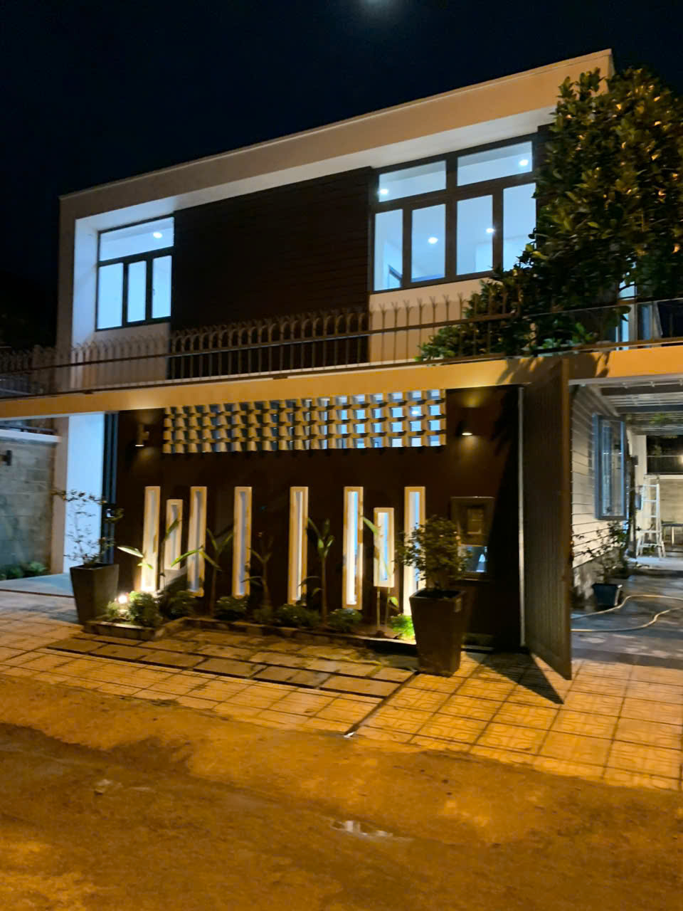 z6434746957567_8d77684639c5eaf9d948062153b6a7c2