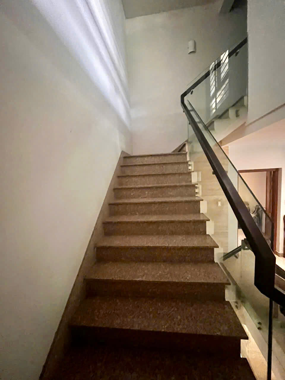 z6670806556880_ee7f16f9c894086589b4f4566f3f9f16